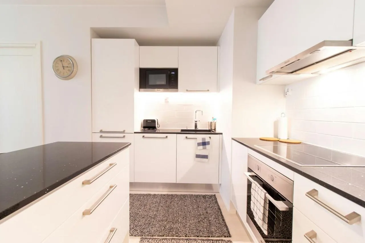Central And Spacious Apartment For 4 With Sauna Helsinki